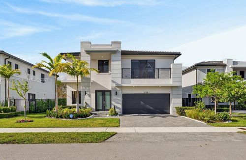 8267 Sw 120th Ter, Miami, FL, 33156-5105 | Card Image