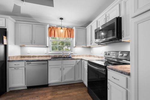 821 Luxemburg Dr, Hermitage, TN, 37076-2312 | Card Image