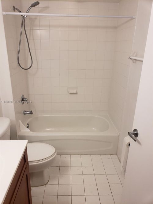 apt-906-36 Nw 6th Ave, Miami, FL, 33128-1585 | Card Image