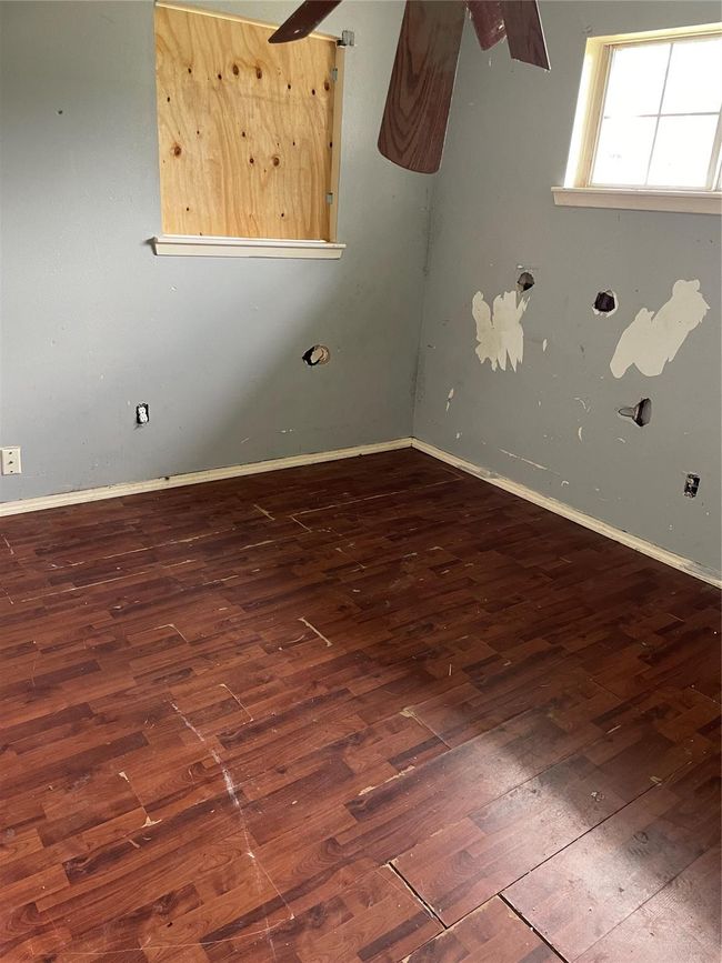 814 Deercrest St, House other with 3 bedrooms, 2 bathrooms and 1 parking in Channelview TX | Image 7