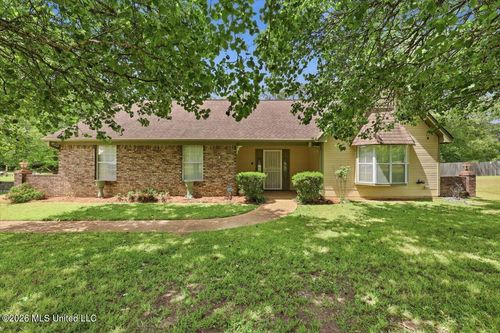 904 W Lake Dockery Drive, Byram, MS, 39272 | Card Image