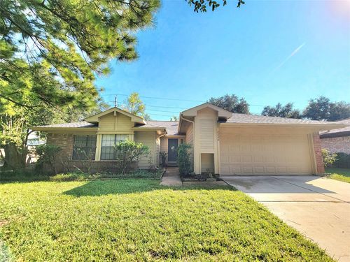 2226 Streamcrest Ln, Sugar Land, TX, 77479-2215 | Card Image