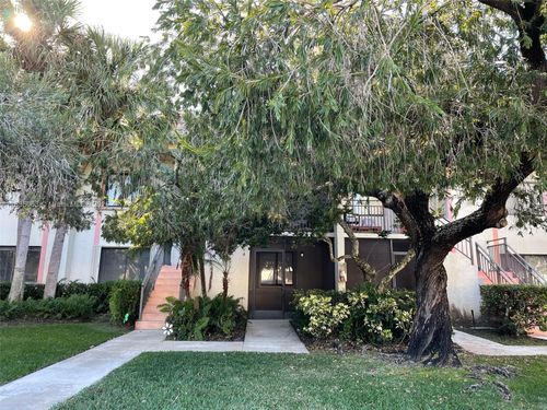 apt-104-417 Lakeview Dr, Weston, FL, 33326-2432 | Card Image