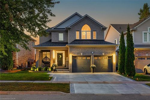 243 Sims Estate Dr, Kitchener, ON, N2A4L4 | Card Image