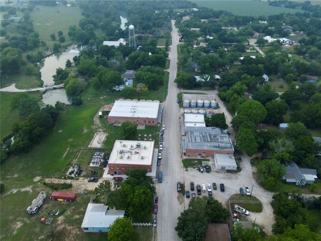 503 Crockett St, Home with 0 bedrooms, 0 bathrooms and null parking in Martindale TX | Image 16