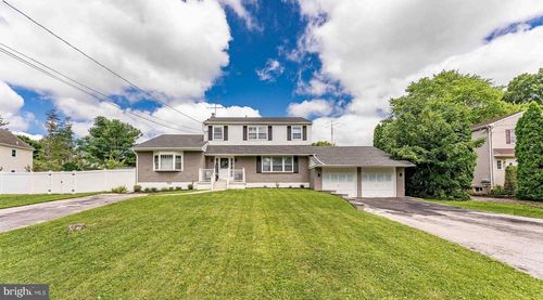 20 Walnut St, NEWTOWN SQUARE, PA, 19073-3362 | Card Image