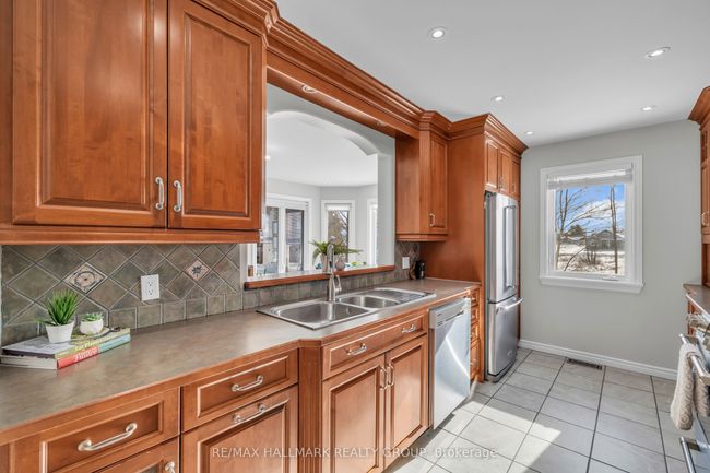248 Levis St, House other with 4 bedrooms, 3 bathrooms and 6 parking in Bourget ON | Image 10