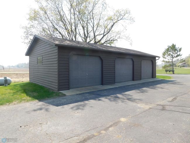 2nd garage (far left one) | Image 6