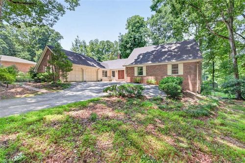 2220 Valley Creek Cir, Snellville, GA, 30078-2533 | Card Image