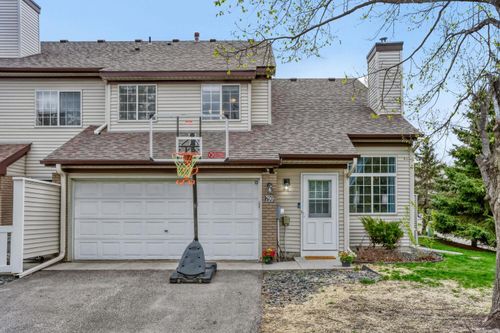 66-790 County Road F W, Shoreview, MN, 55126-2929 | Card Image