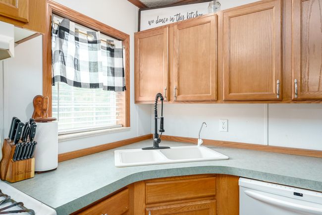 715 N Washington St, House other with 3 bedrooms, 2 bathrooms and null parking in Tekonsha MI | Image 10