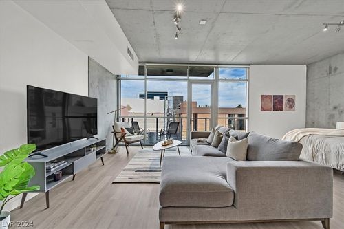 303-353 E Bonneville Ave, Las Vegas, NV, 89101-6622 | Card Image