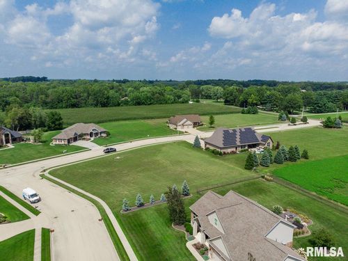 132 Wolf Crossing Dr, Morton, IL, 61550-7801 | Card Image
