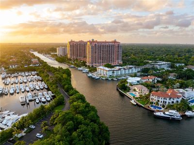 218 - 6901 Edgewater Dr, Condo with 2 bedrooms, 2 bathrooms and null parking in Coral Gables FL | Image 1