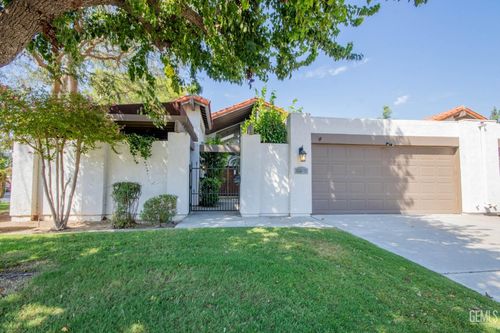 6900 Seapines Dr, Bakersfield, CA, 93309-4348 | Card Image