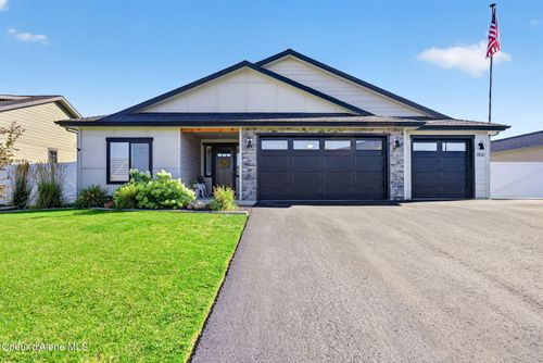 8136 W Splitrail Ave, Rathdrum, ID, 83858-4210 | Card Image