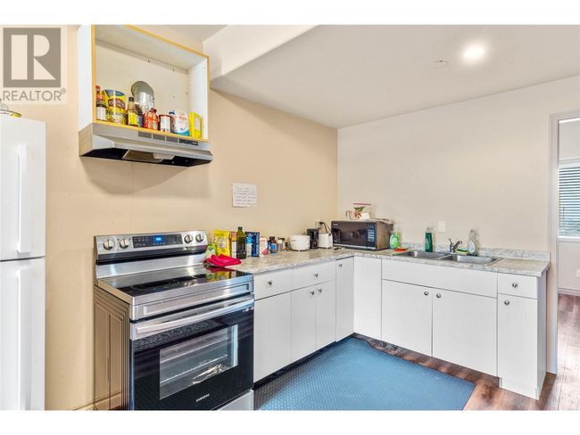 620 Hemlock St, House other with 8 bedrooms, 5 bathrooms and 2 parking in Kamloops BC | Image 7