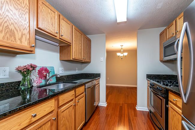 APT-4B - 5 Crosswoods Path Blvd, Condo with 2 bedrooms, 1 bathrooms and null parking in Merrimack NH | Image 8
