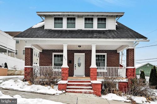 302 Fleet St, POTTSVILLE, PA, 17901-3700 | Card Image