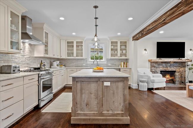 192 Highland Ave, House other with 5 bedrooms, 4 bathrooms and null parking in Norwalk CT | Image 8