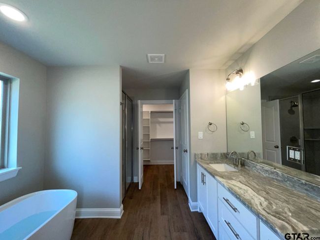 10008 Dayspring Dr, House other with 3 bedrooms, 2 bathrooms and null parking in Flint TX | Image 15