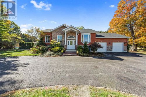 8 West St, Penetanguishene, ON, L9M1R4 | Card Image