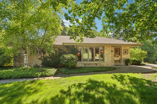 780 Michael Dr, Brookfield, WI, 53045-2410 | Card Image