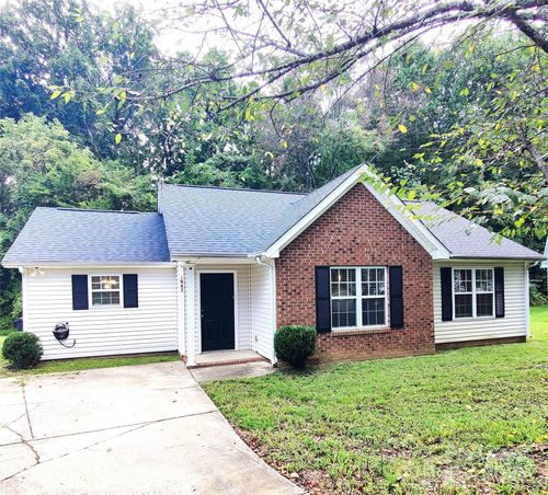 1947 Dietrich Ln, Charlotte, NC, 28262-3526 | Card Image