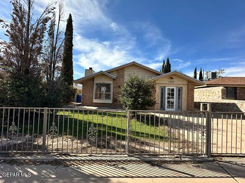 1587 Whistler Ln, El Paso, TX, 79936-6352 | Card Image