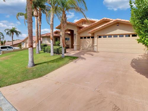 8541 Clubhouse Blvd, Desert Hot Springs, CA, 92240-1123 | Card Image