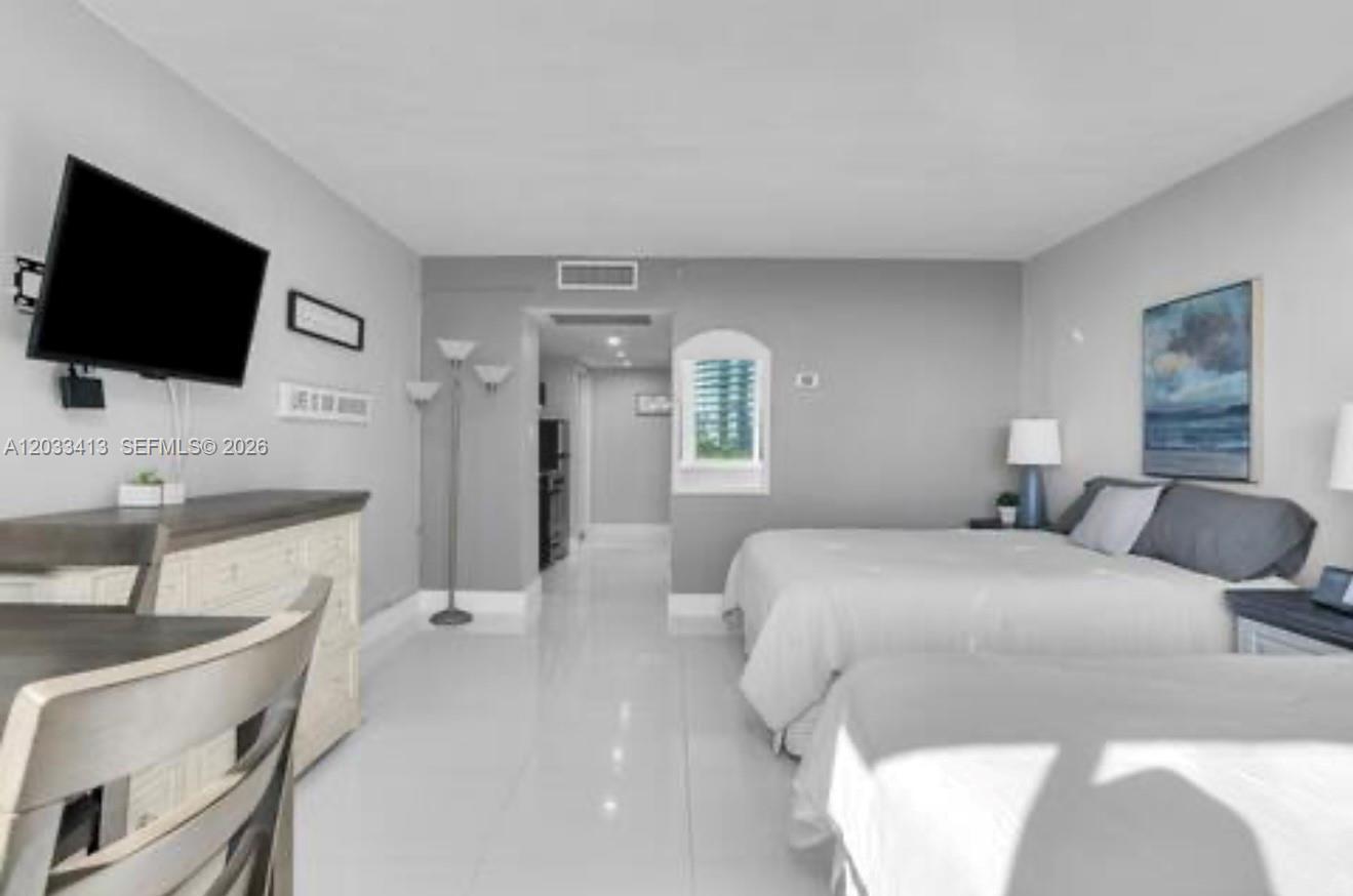 Residential in Sunny Isles Beach 3