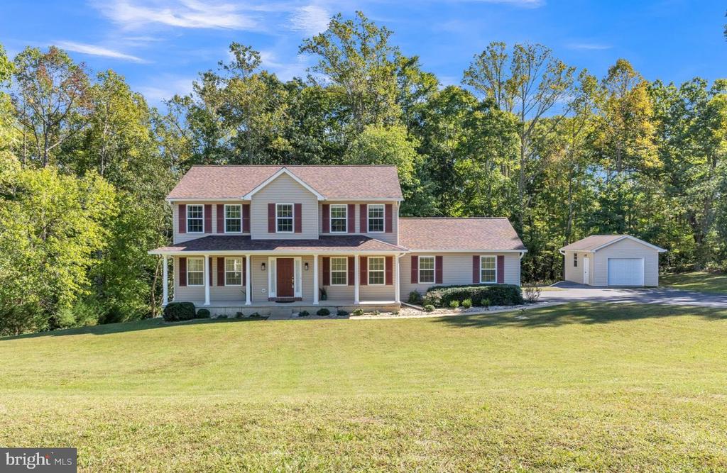 Juliette Low Ln, Hughesville, MD 20637
