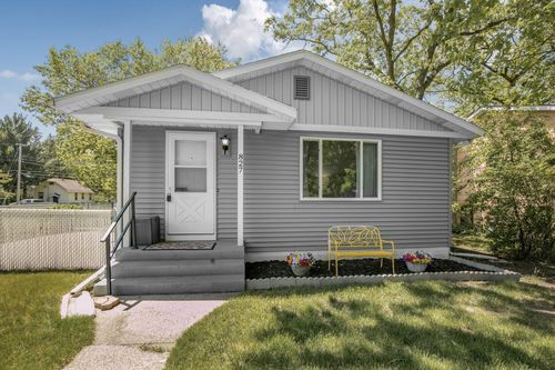 827 10th Avenue Se, Saint Cloud, MN, 56304 | Card Image
