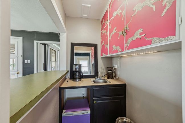 215 S Mulberry St, House other with 4 bedrooms, 4 bathrooms and 6 parking in Luling TX | Image 12