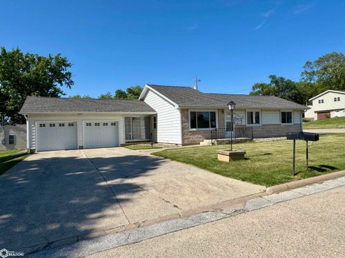 210 Oak Street, Audubon, IA, 50025 | Card Image