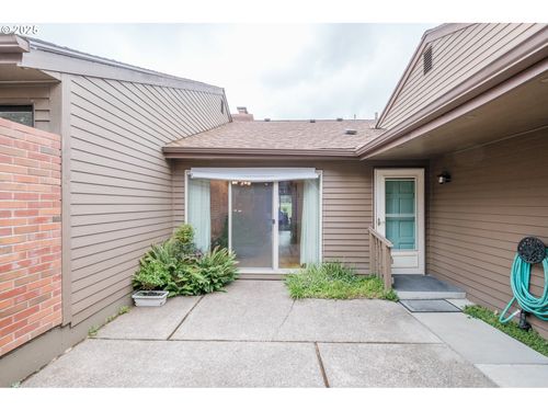 1229 Nw Michelbook Ln, McMinnville, OR, 97128-2820 | Card Image