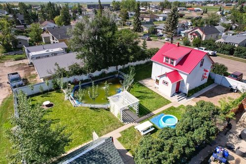 315 Devilder Avenue E, Trochu, AB, T0M2C0 | Card Image