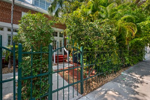 apt-23-101 Front St, Key West, FL, 33040-8376 | Card Image
