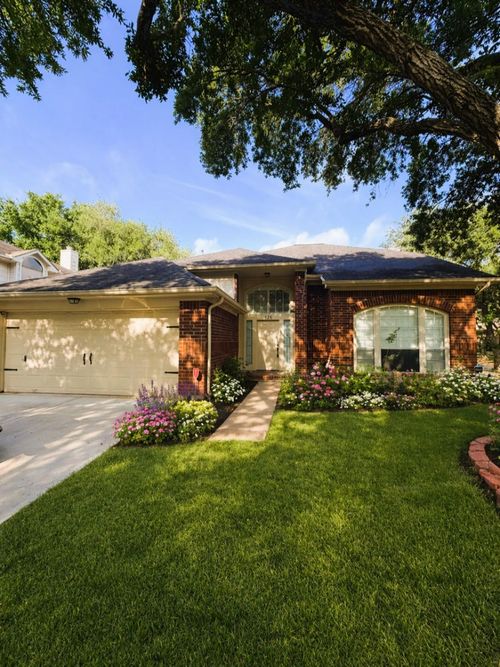 126 Selkirk Dr, Sugar Land, TX, 77479-5141 | Card Image