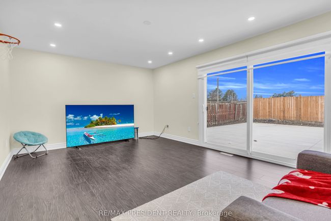 118 Charters Rd, House other with 5 bedrooms, 4 bathrooms and 2 parking in Brampton ON | Image 15