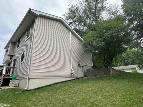 612 Winchester Dr, Ottumwa, IA, 52501-3743 | Card Image