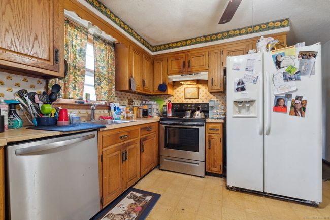 73 Abbey Ln, House other with 3 bedrooms, 2 bathrooms and 4 parking in Windsor CT | Image 15