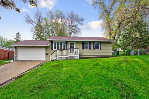 1229 8th Ave Ne, Owatonna, MN, 55060-1806 | Card Image