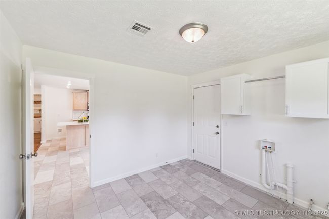 201 W 9 Th St, House other with 2 bedrooms, 1 bathrooms and null parking in Claremore OK | Image 19