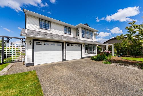 7652 Sapphire Dr, Chilliwack, BC, V2R3A7 | Card Image
