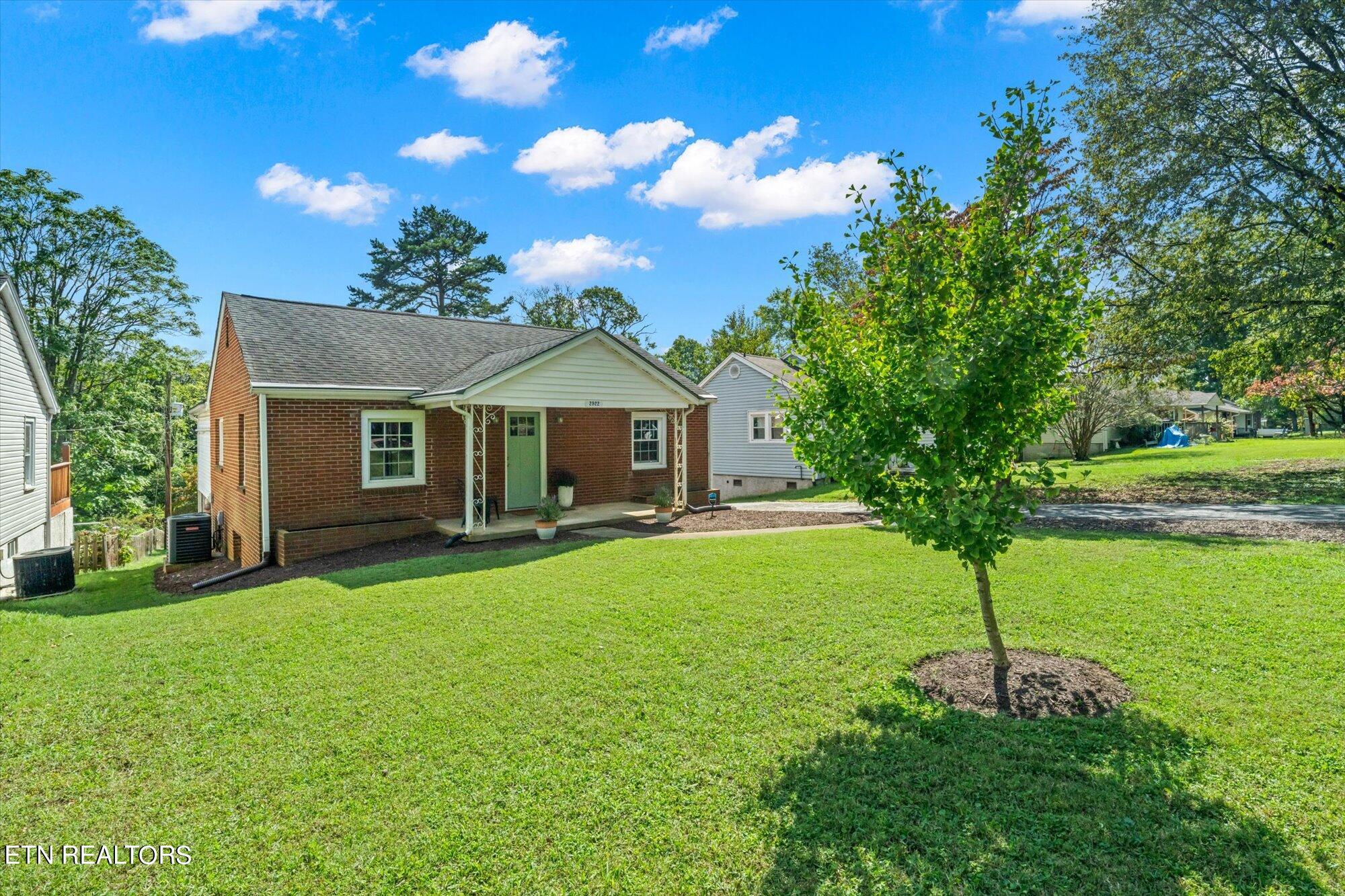 Gaston Ave, Knoxville, TN 37917