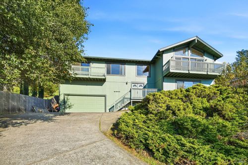 5827 La Cuesta Dr, Santa Rosa, CA, 95409-3914 | Card Image