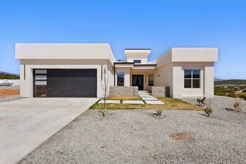5 Mustang Mesa Trl, Tijeras, NM, 87059-8252 | Card Image