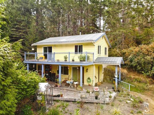 121 Whims Rd, Salt Spring Island, BC, V8K1C1 | Card Image
