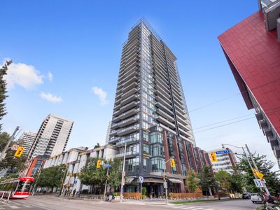 1304 - 225 Sackville St, Condo with 2 bedrooms, 2 bathrooms and 1 parking in Toronto ON | Image 1